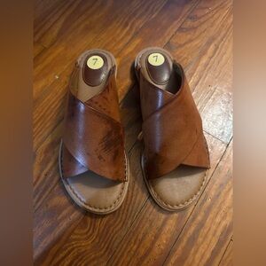 🆕 BOC Vintage textured Camel cushioned  sandals